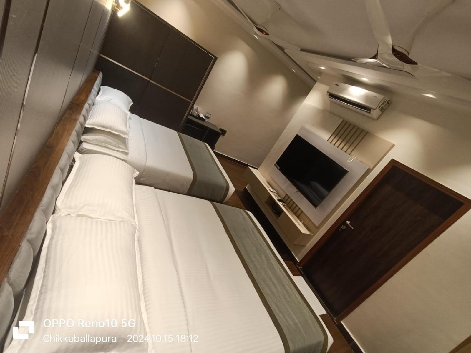 Silver Cloud Nandigunda Exterior photo